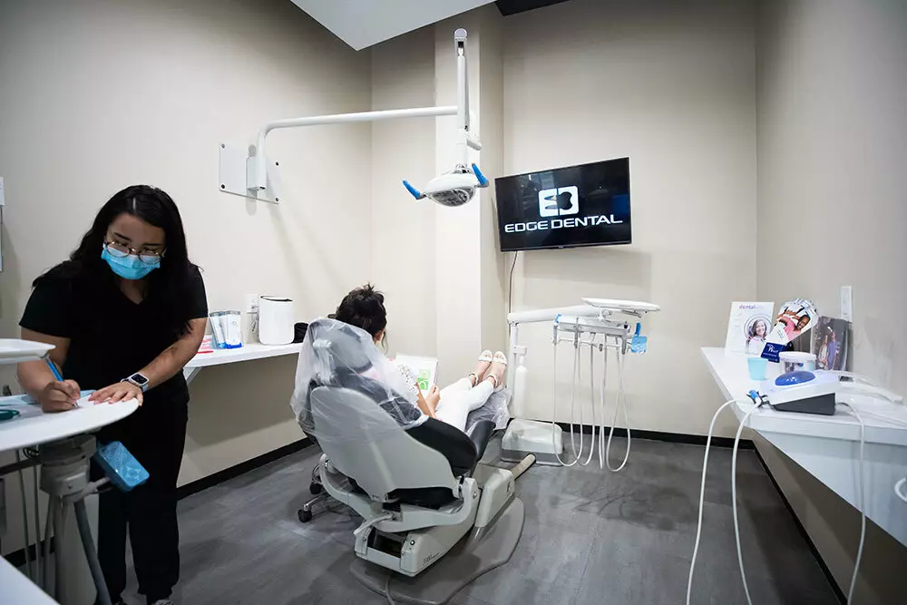 dental implants in houston