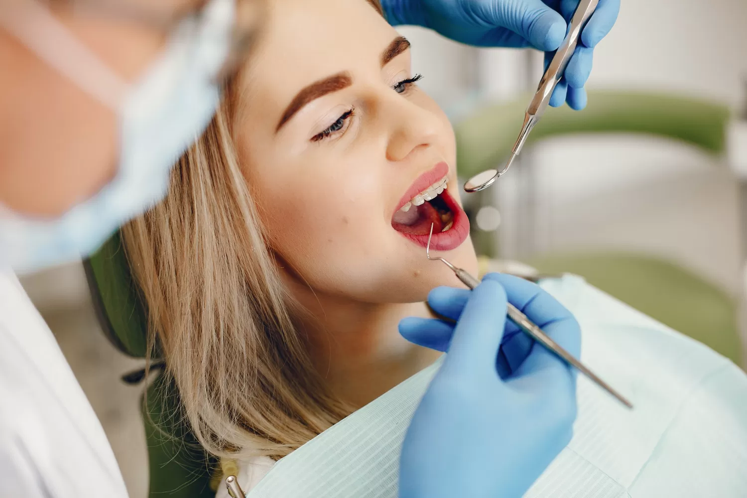 dentist open on a saturday